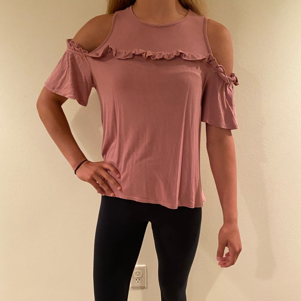 Mauve cold-shoulder top